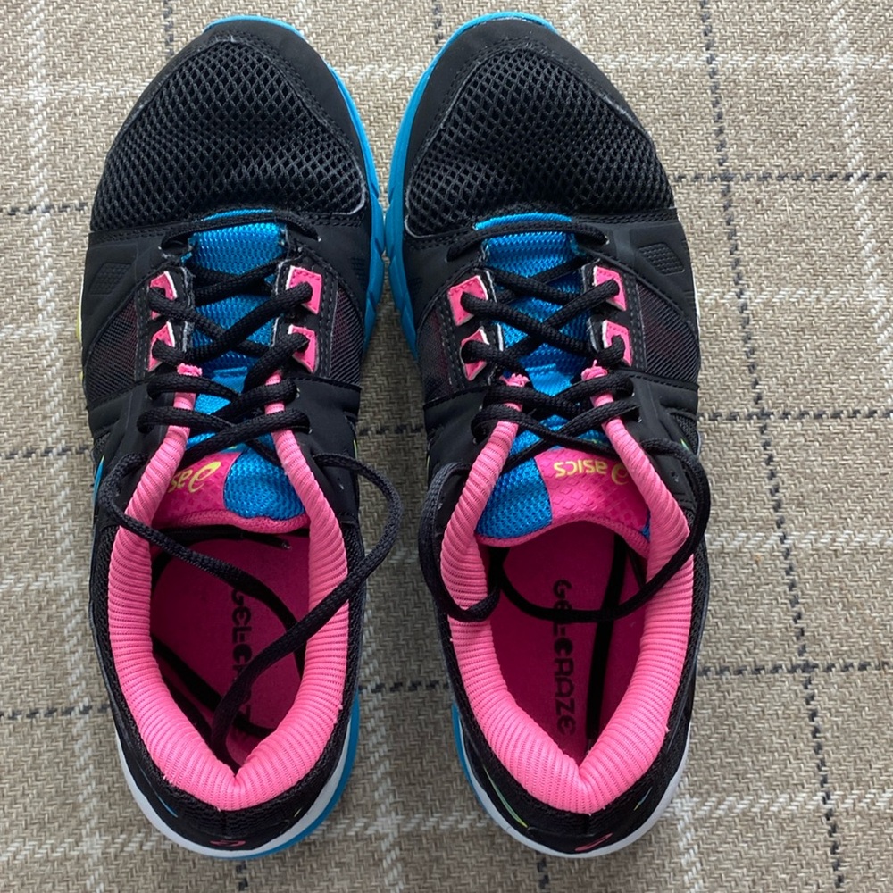 ASIC training sneakers Size 8